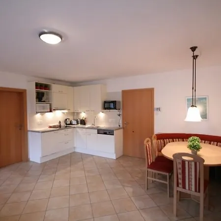 Almliesl Zell-365 アパート *